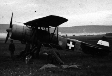 Győrben gyártott WM-21 Sólyom típusú repülőgép frontszolg...